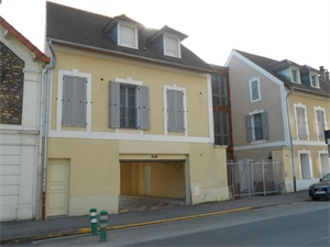 appartement à la location -   77000  MELUN, surface 63 m2 location appartement - APR722128